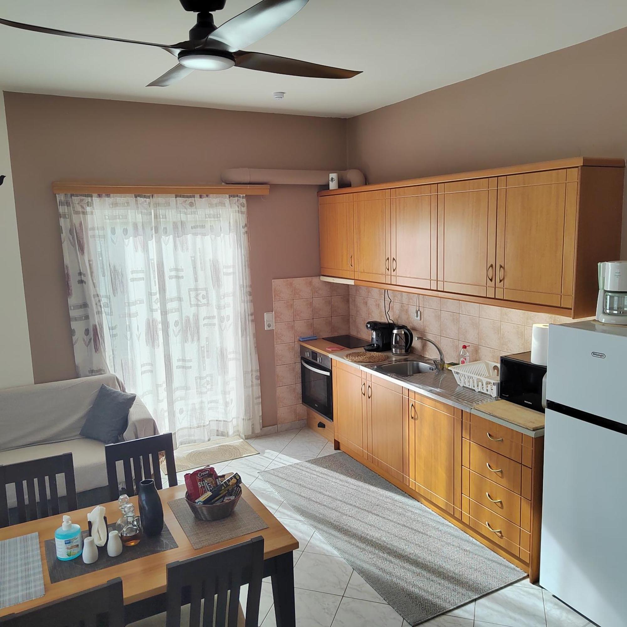 Manos Apartments คอลิมวาริออน ภายนอก รูปภาพ